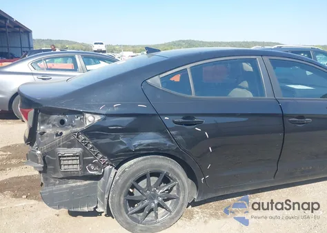 2017 Hyundai Elantra Value Edition из США, поврежденный, VIN KMHD84LF7HU271395